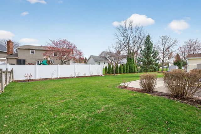 1281 Scarlet Drive, Addison, IL 60101