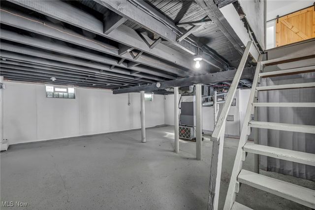 2204 Bunts Road, Lakewood, OH 44107