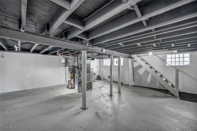 2204 Bunts Road, Lakewood, OH 44107