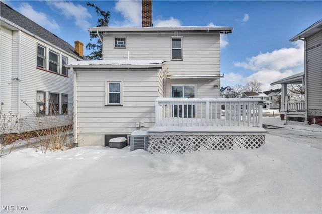 2204 Bunts Road, Lakewood, OH 44107