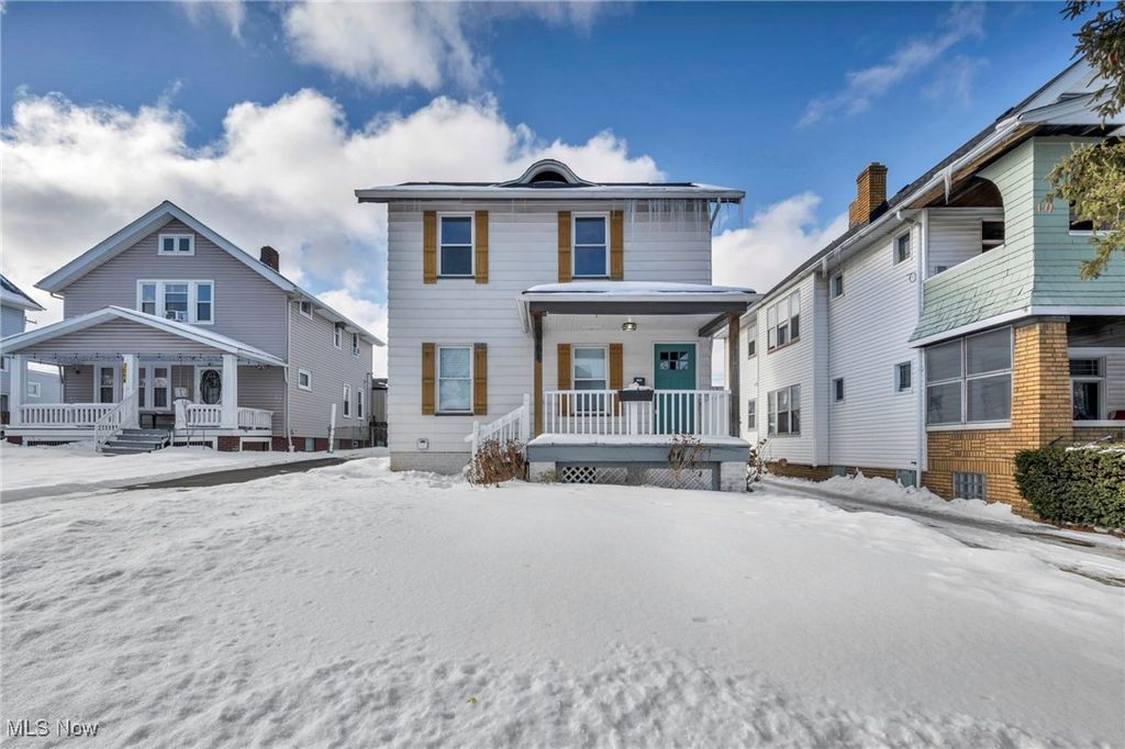 2204 Bunts Road, Lakewood, OH 44107