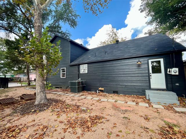 302 Moody Street, Houston, TX 77009