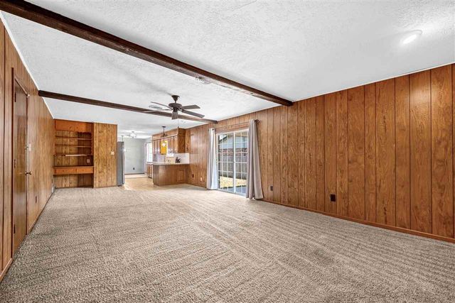 7202 NW Compass Dr, Lawton, OK 73505