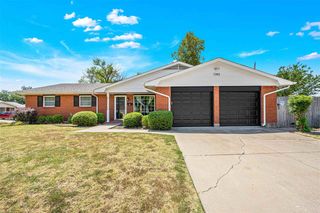 7202 NW Compass Dr, Lawton, OK 73505