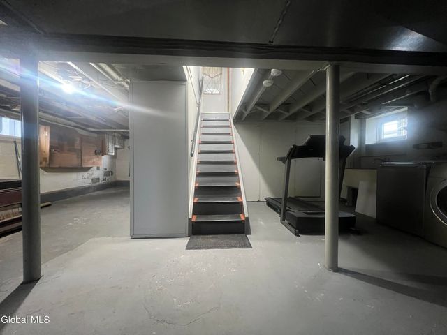 1222 Paul Avenue, Rotterdam, NY 12306