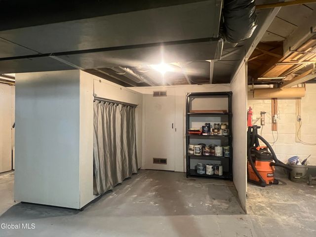 1222 Paul Avenue, Rotterdam, NY 12306