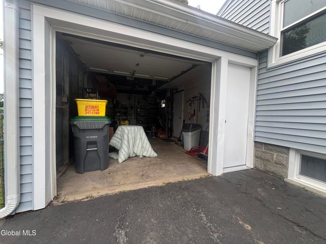 1222 Paul Avenue, Rotterdam, NY 12306