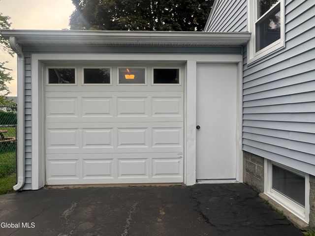 1222 Paul Avenue, Rotterdam, NY 12306