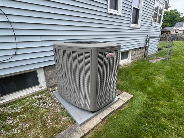 1222 Paul Avenue, Rotterdam, NY 12306