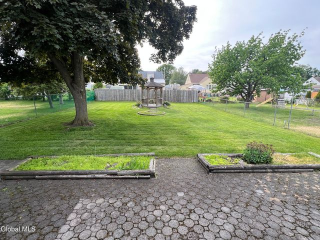 1222 Paul Avenue, Rotterdam, NY 12306