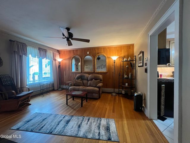 1222 Paul Avenue, Rotterdam, NY 12306