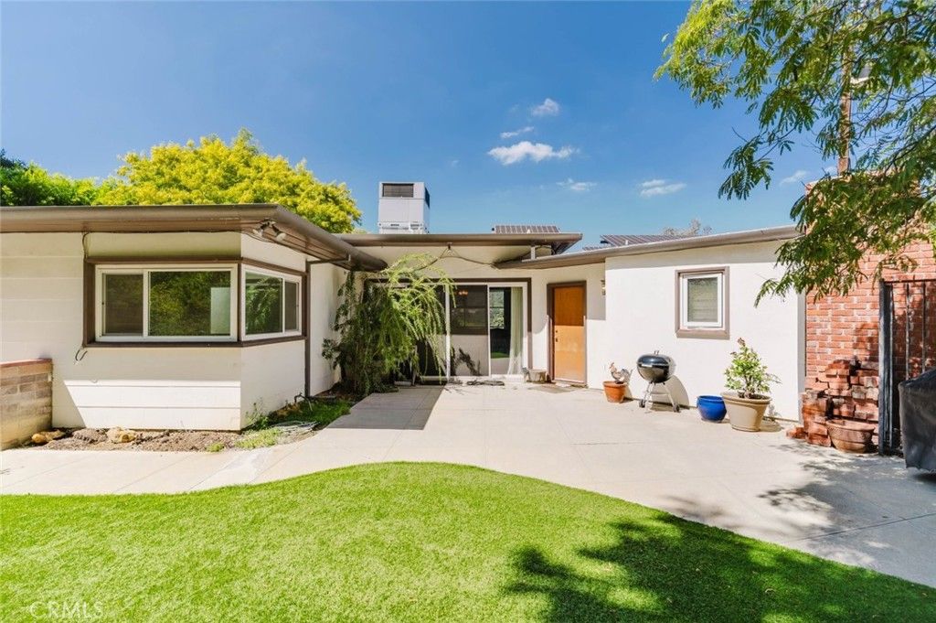21466 Encina Road, Topanga, CA 90290 — exterior