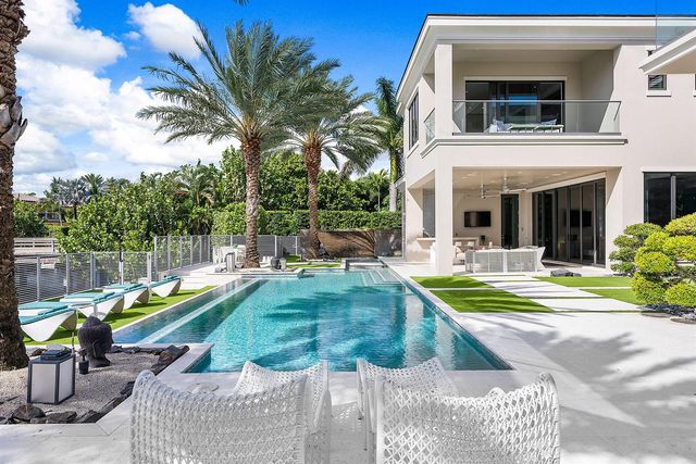 290 S Maya Palm Drive, Boca Raton, FL 33432