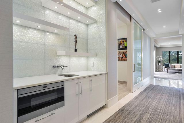 290 S Maya Palm Drive, Boca Raton, FL 33432