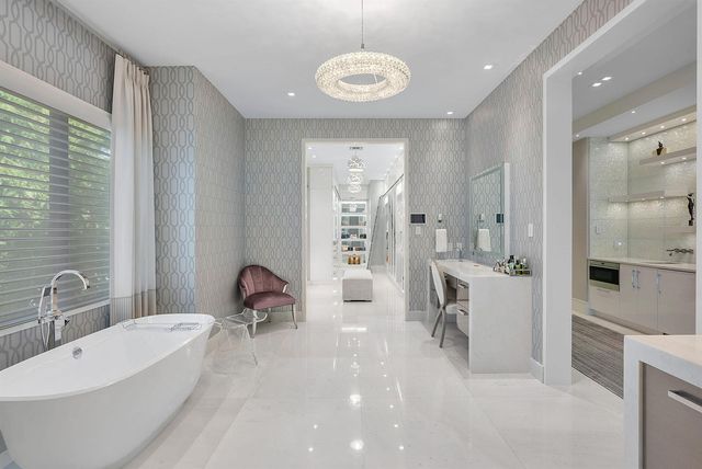 290 S Maya Palm Drive, Boca Raton, FL 33432