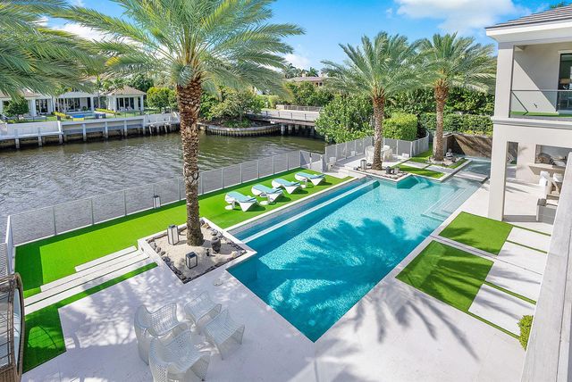 290 S Maya Palm Drive, Boca Raton, FL 33432