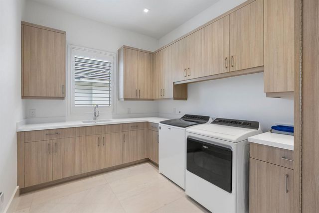 290 S Maya Palm Drive, Boca Raton, FL 33432