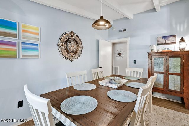 304 E Leonard Street, Southport, NC 28461