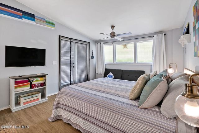 304 E Leonard Street, Southport, NC 28461