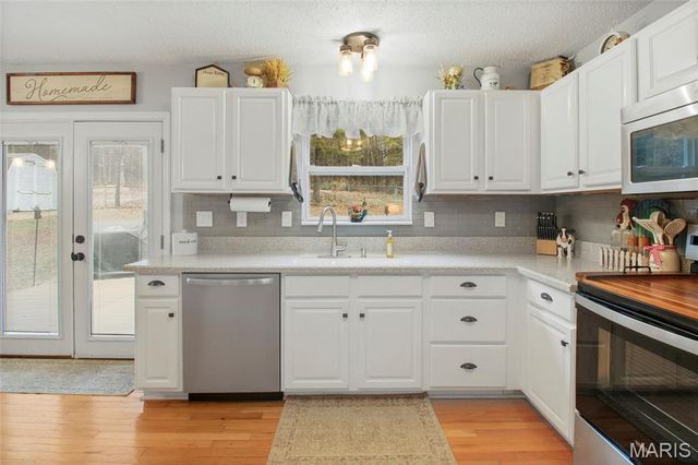 5600 Jenny Lane, Robertsville, MO 63072