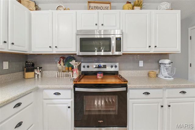 5600 Jenny Lane, Robertsville, MO 63072