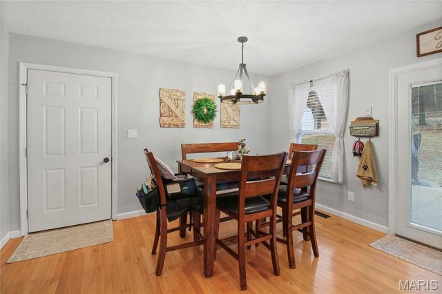 5600 Jenny Lane, Robertsville, MO 63072