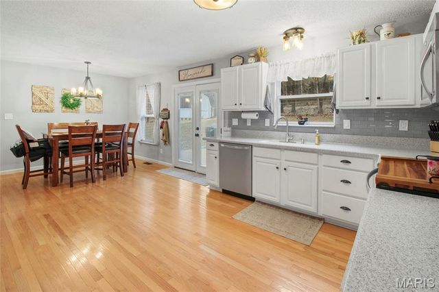 5600 Jenny Lane, Robertsville, MO 63072