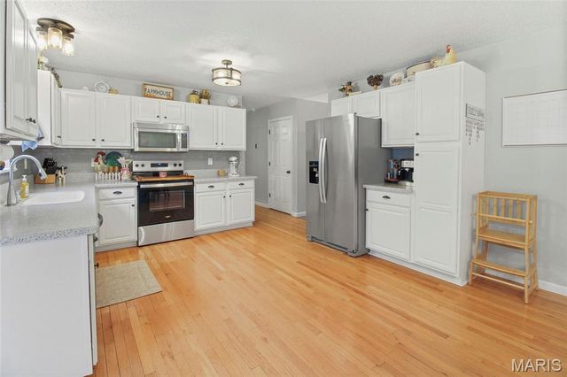 5600 Jenny Lane, Robertsville, MO 63072