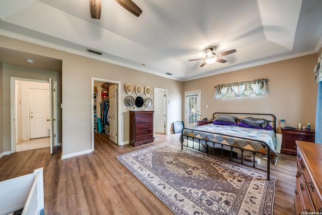 1855 BURR OAK LN, Adkins, TX 78101