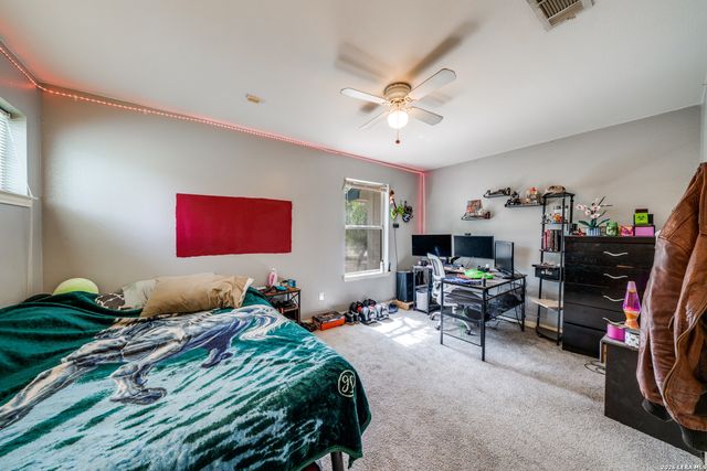 1855 BURR OAK LN, Adkins, TX 78101