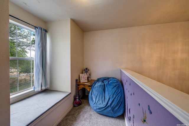 1855 BURR OAK LN, Adkins, TX 78101