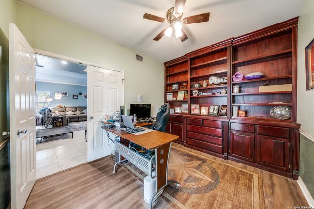 1855 BURR OAK LN, Adkins, TX 78101