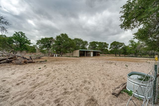 1855 BURR OAK LN, Adkins, TX 78101