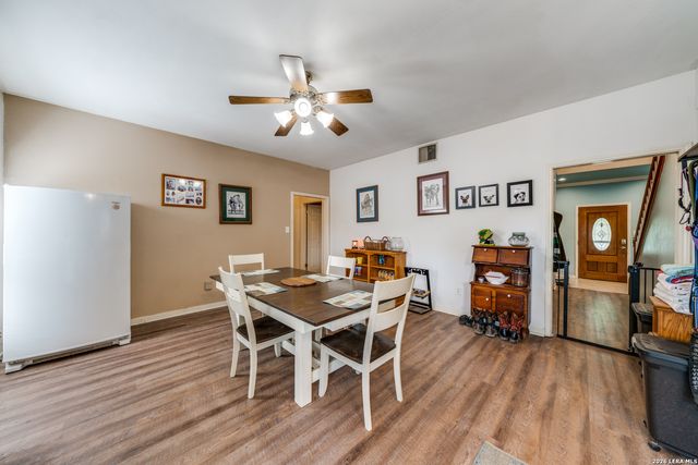 1855 BURR OAK LN, Adkins, TX 78101