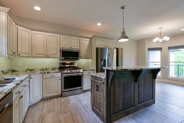 112 Cedar Bluff, Saddlebrooke, MO 65630