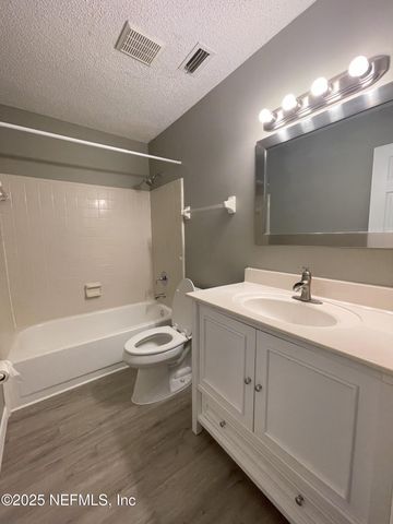 12044 CANDLEWYCK Lane, Jacksonville, FL 32225