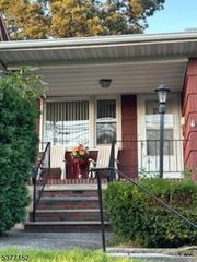 64 Rowland Ave, Clifton City, NJ 07012