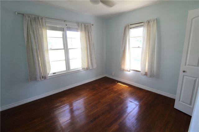519 Field Ave, Taft, TX 78390