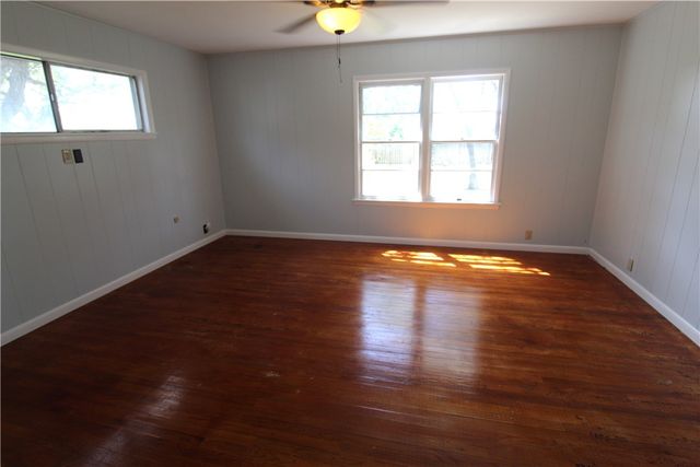 519 Field Ave, Taft, TX 78390