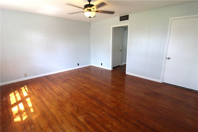 519 Field Ave, Taft, TX 78390
