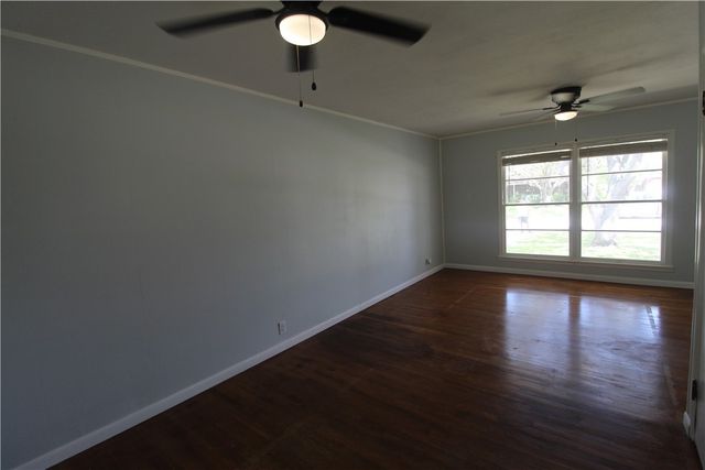 519 Field Ave, Taft, TX 78390