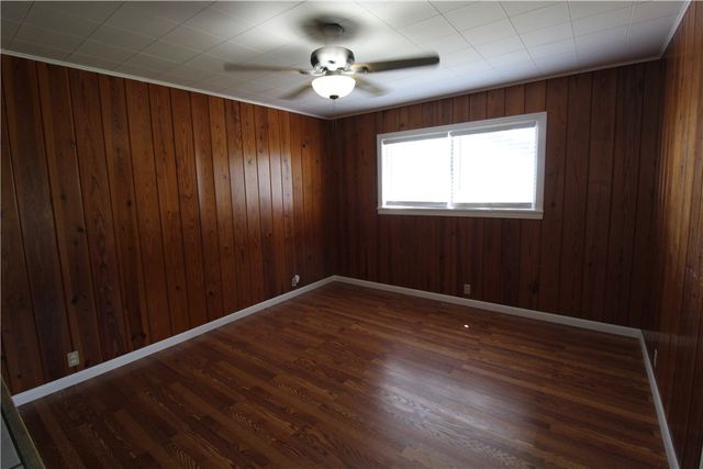 519 Field Ave, Taft, TX 78390