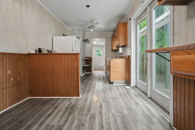 2434 N Pickwick Avenue, Springfield, MO 65803