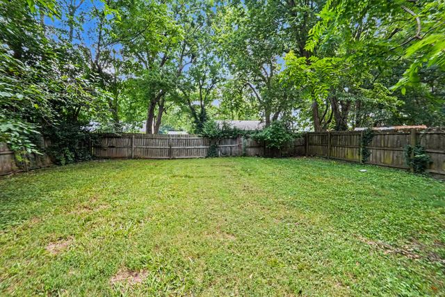 2434 N Pickwick Avenue, Springfield, MO 65803