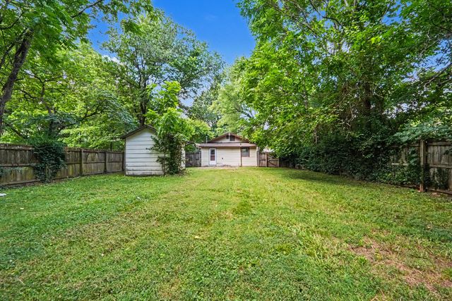2434 N Pickwick Avenue, Springfield, MO 65803