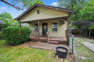 2434 N Pickwick Avenue, Springfield, MO 65803