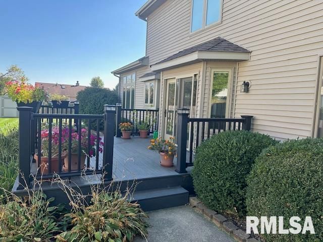 802 E LOCUST Court, Chatham, IL 62629