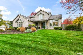 802 E LOCUST Court, Chatham, IL 62629