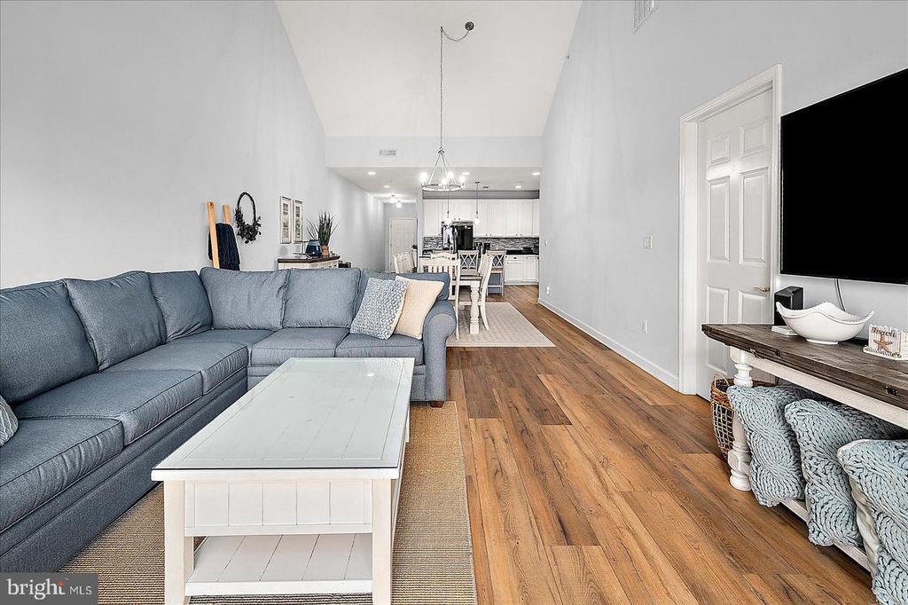 Image 12 of property listing at 200 WICOMICO ST #305, Ocean City, MD 21842