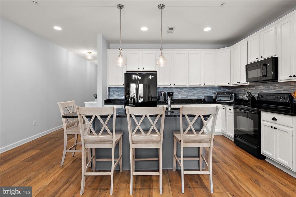 Image 13 of property listing at 200 WICOMICO ST #305, Ocean City, MD 21842